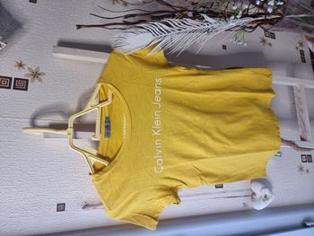 Tshirt calvin klein taille XS