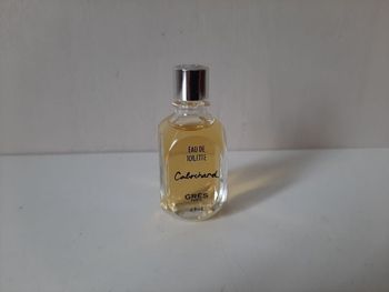 Miniature de parfum.  Cabochard. Grès
