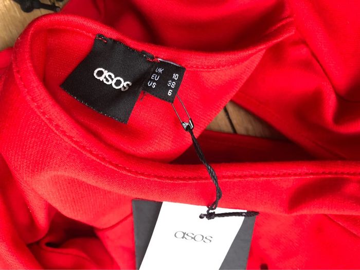 Robe tube rouge - photo numéro 11
