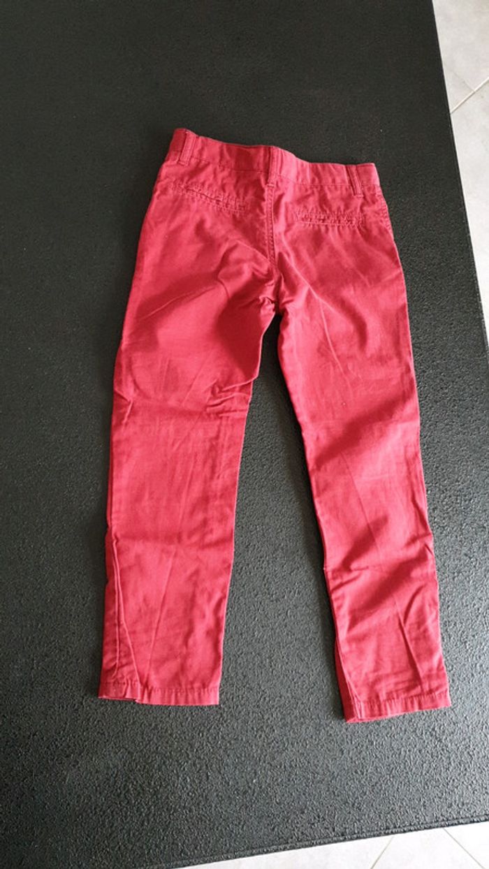 Chino rouge 6-7 ans - photo numéro 2