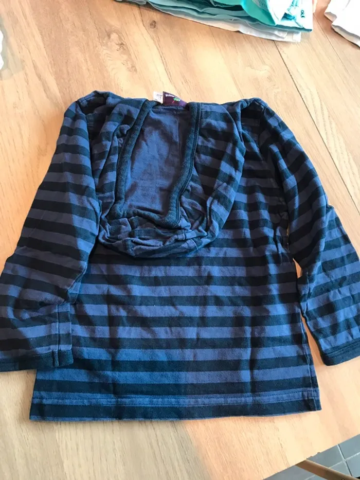 T-shirt manches longues taille 3 ans - photo numéro 4