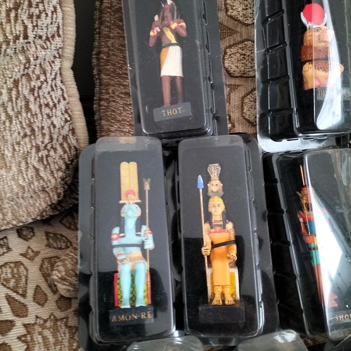 Figurines collection les mystères des dieux égyptiens - photo numéro 2