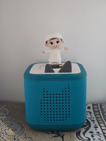 Figurine garçon tenue traditionnelle