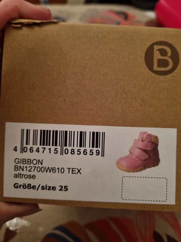 Bottines neuves cuir fourrées taille 24 - photo numéro 10