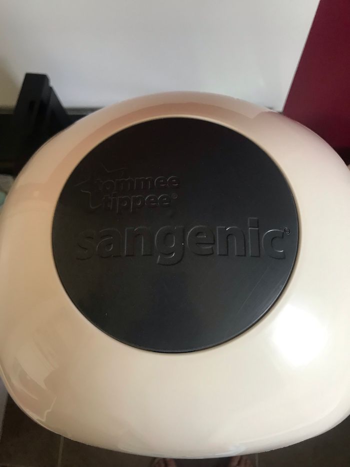 Poubelle bébé - photo numéro 2