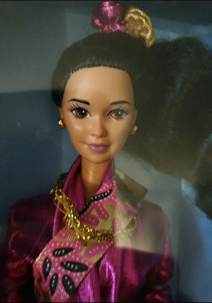 Malaysian Barbie - photo numéro 2