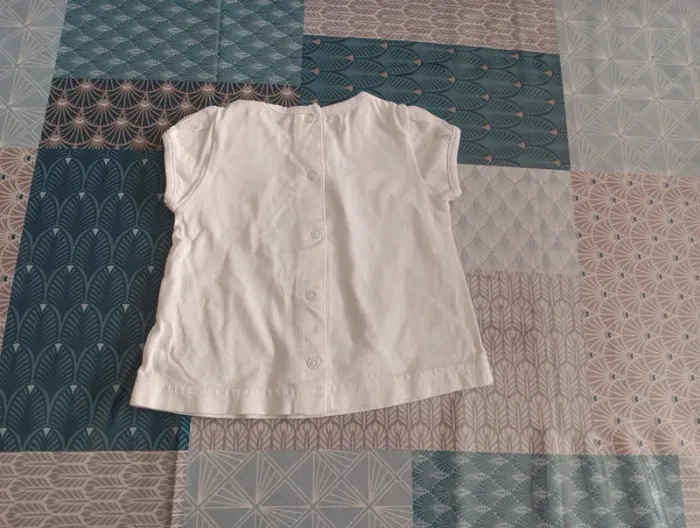 T shirt ouverture arrière 3 mois - photo numéro 3