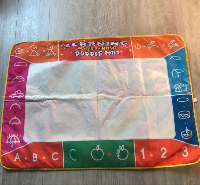 Tapis dessin à eau Doodle