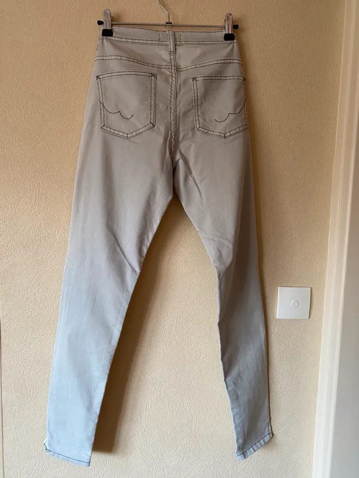 Pantalon gris - photo numéro 2