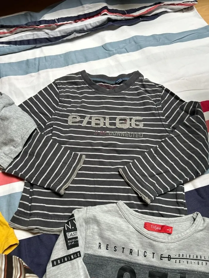 Lot de 4 t-shirts manches longues garçon - Taille 4 ans - photo numéro 4