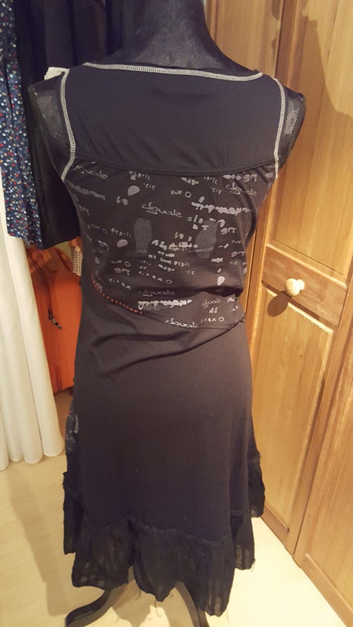 Robe noire - photo numéro 2