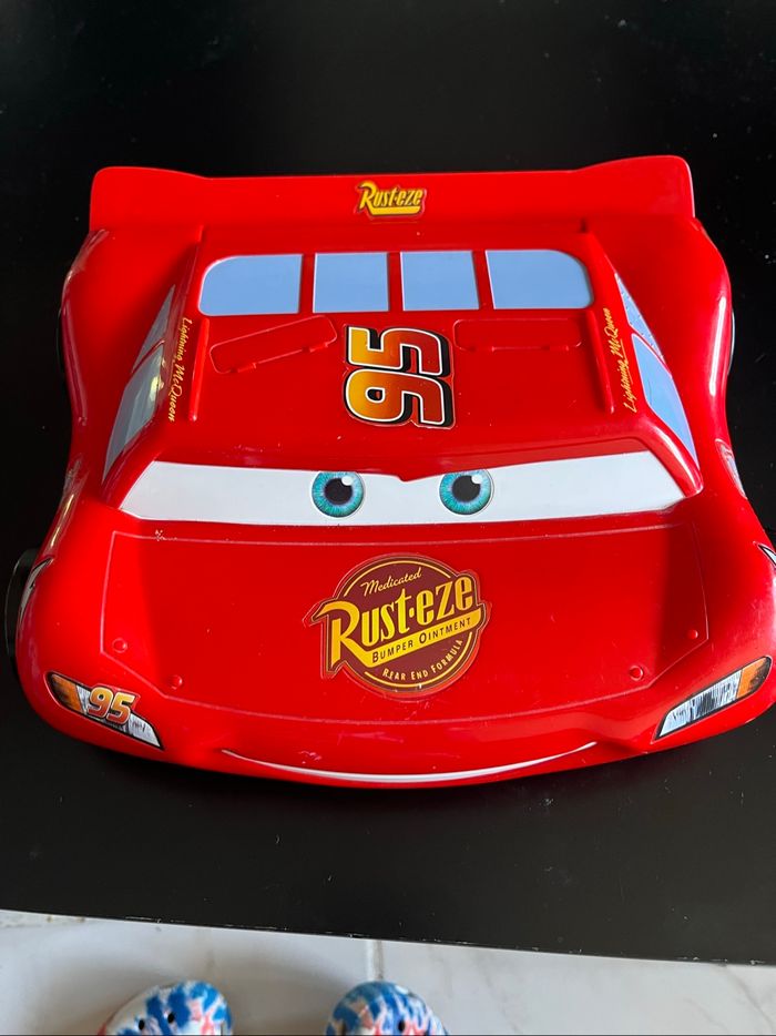 Ordi cars très bon état.