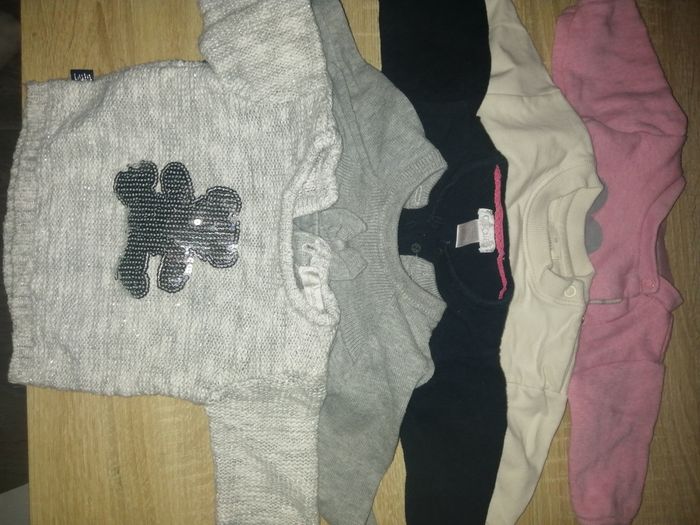 Lot pull et gilet 3 mois fille