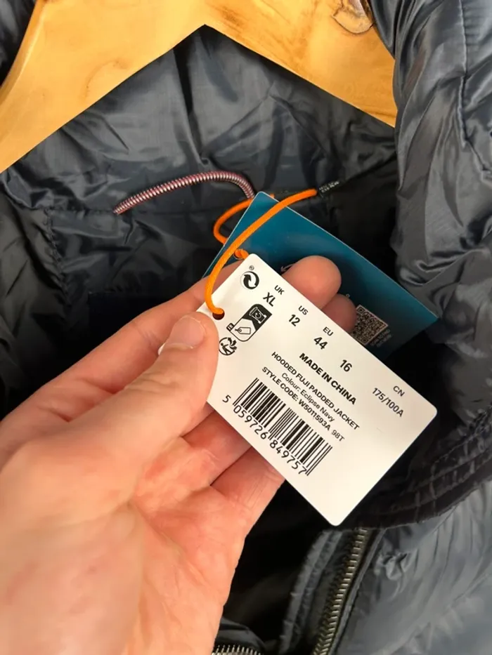Doudoune Marine Superdry S neuve - photo numéro 3