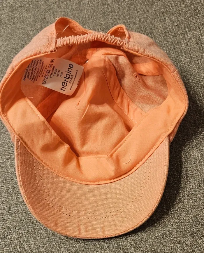 Casquette neuve - photo numéro 2