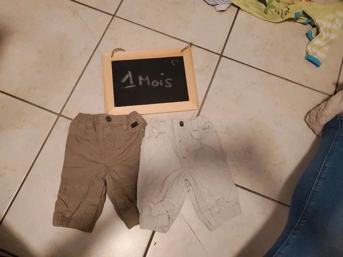 2 pantalons 1 mois
