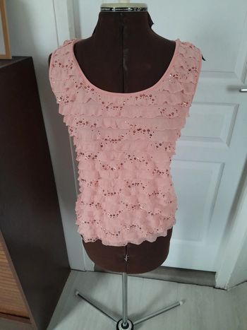 Joli top volants sequins Armand thierry