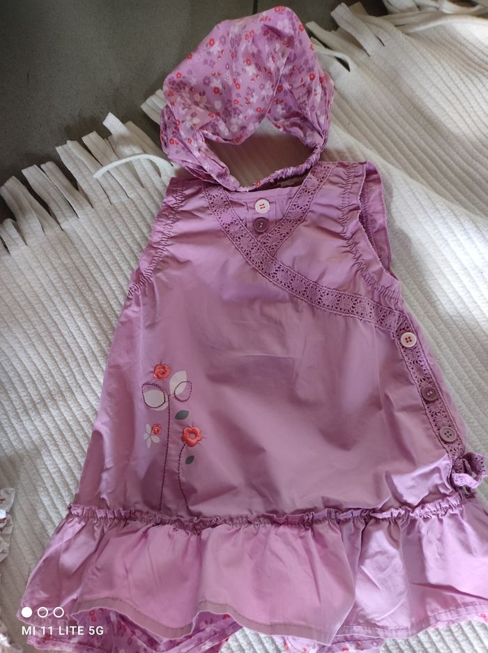 Robe avec son petit foulard de tête