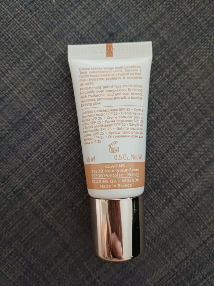 Crème teintée Skin illusion tinted moisturizer 05 de Clarins - photo numéro 2
