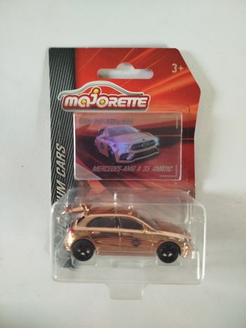 Majorette Mercedes -AMG A 35 4matic Rose Gold Édition 2022 Série Prémium Cars