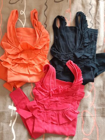 3 débardeurs hollister