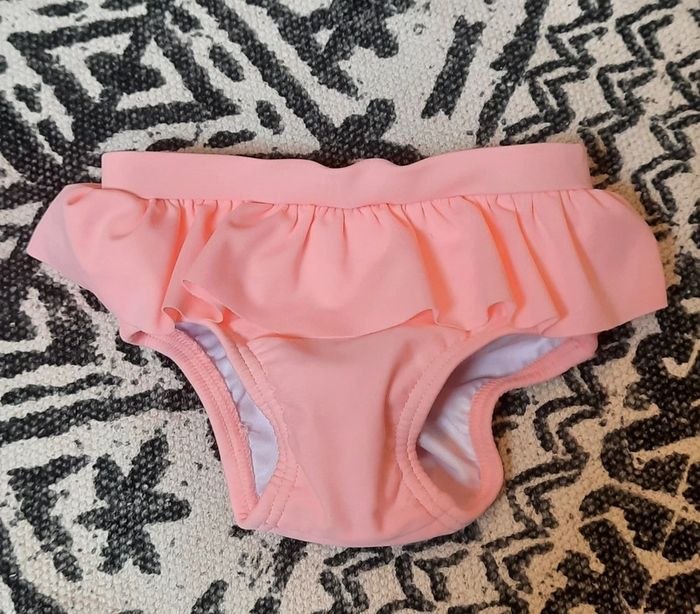 Bas de maillot de bain à volants 6M