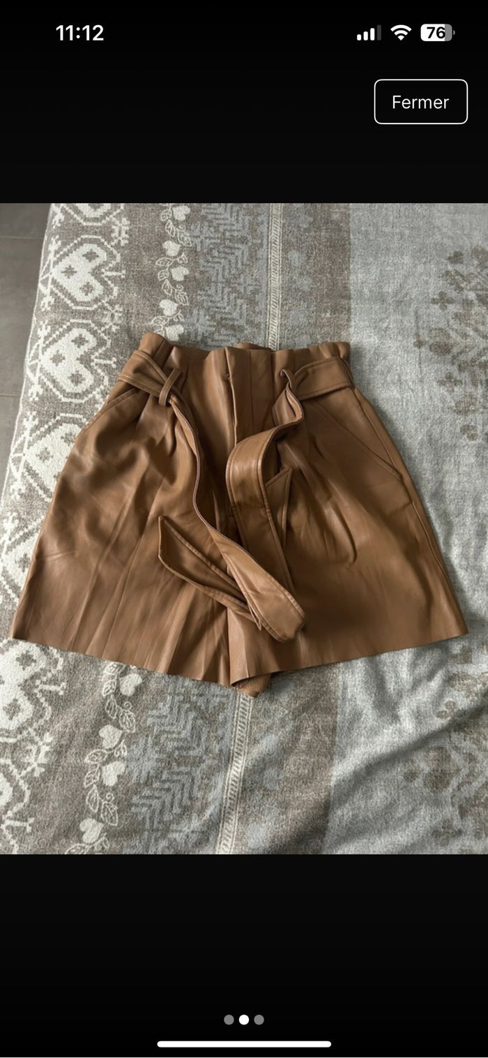 Short similicuir beige