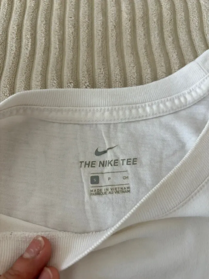 T-shirt taille S - photo numéro 2