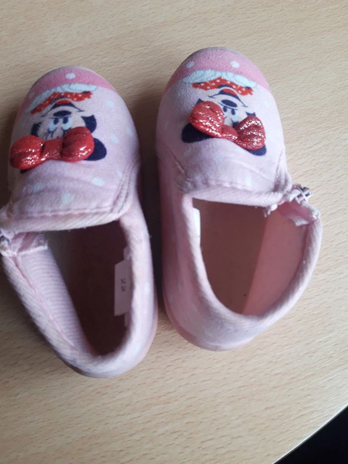 Chaussons Minnie taille 22 - photo numéro 7