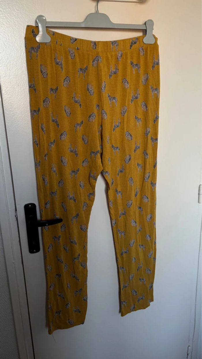Pantalon de pyjama, jambe, large, motif zèbre taille XL etam en bon état - photo numéro 3