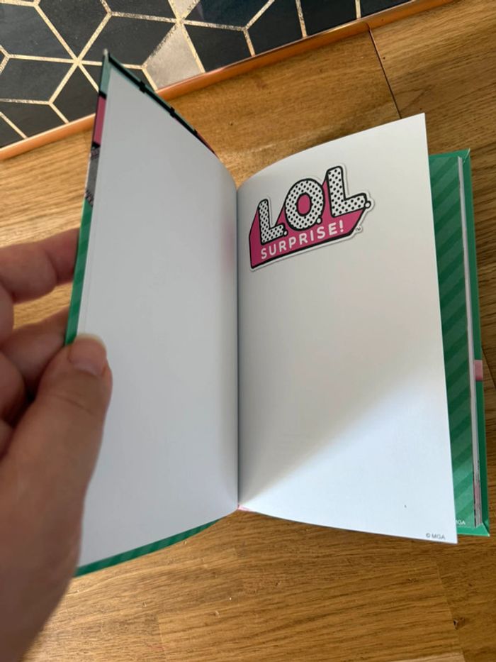 Livre LOL Suprise bibliothèque rose numéro 12 - photo numéro 5