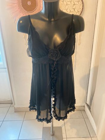 Tres joli nuisette noire