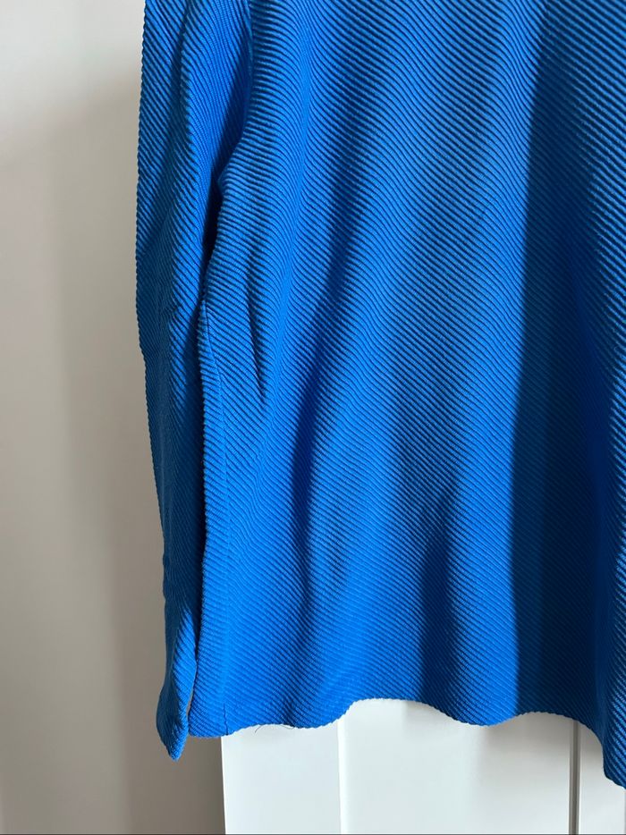 Pull bleu à détails Homme Zara Taille M - photo numéro 2