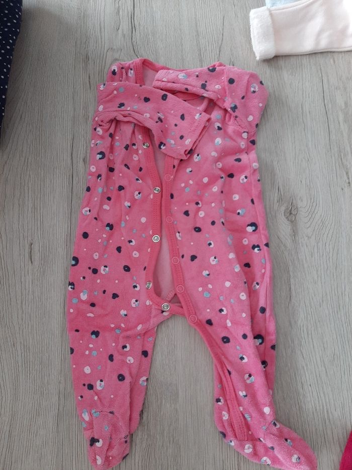 Lot pyjamas - photo numéro 3