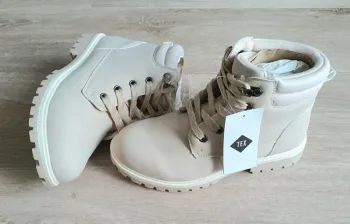Bottines beiges taille 34 neuves