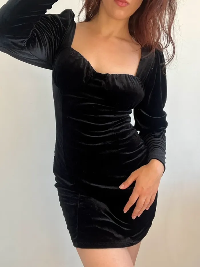 Robe de soirée noire en velours taille S - photo numéro 4