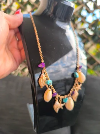 Collier doré, acier inoxydable, neuf idée cadeau