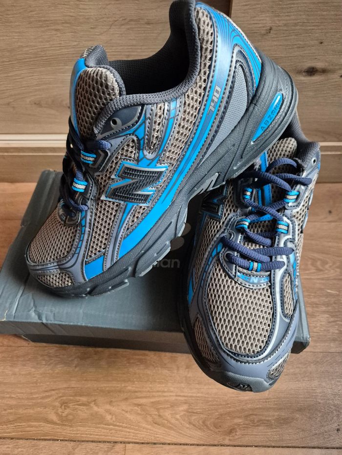 New balance 740