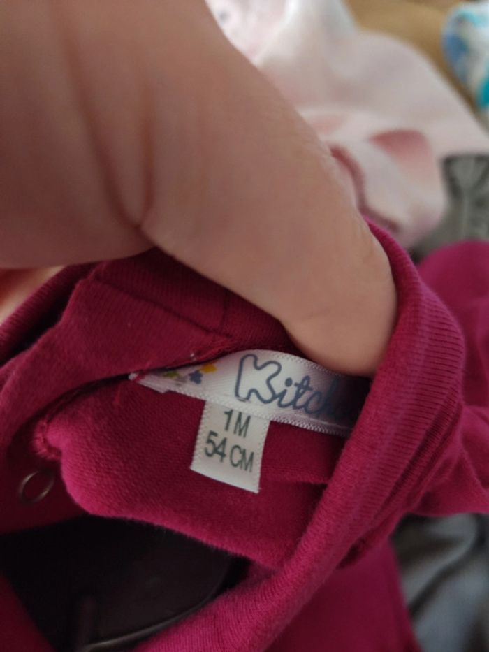 Sous pull fille 1 mois - kitchoun- tres bon état - photo numéro 3