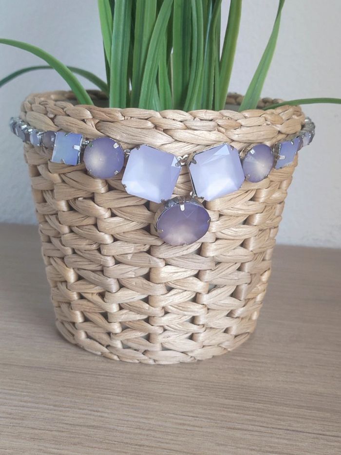 Collier serti lila parme argenté rétro