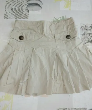 Jolie jupe plissée beige 34 Camaïeu
