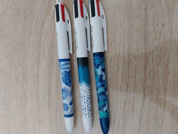 Lots Bic 4 couleurs éditions spéciale