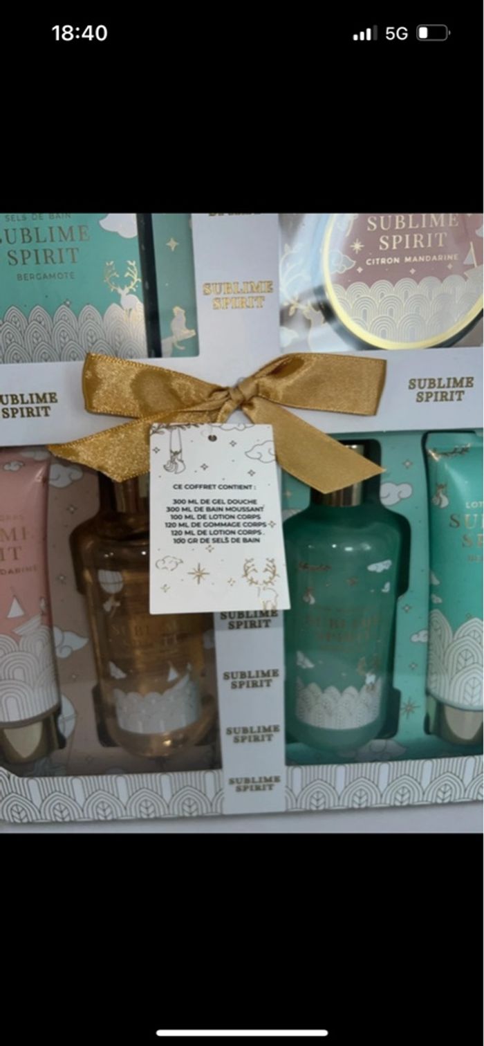 Coffret cadeau Noël anniversaire - photo numéro 2