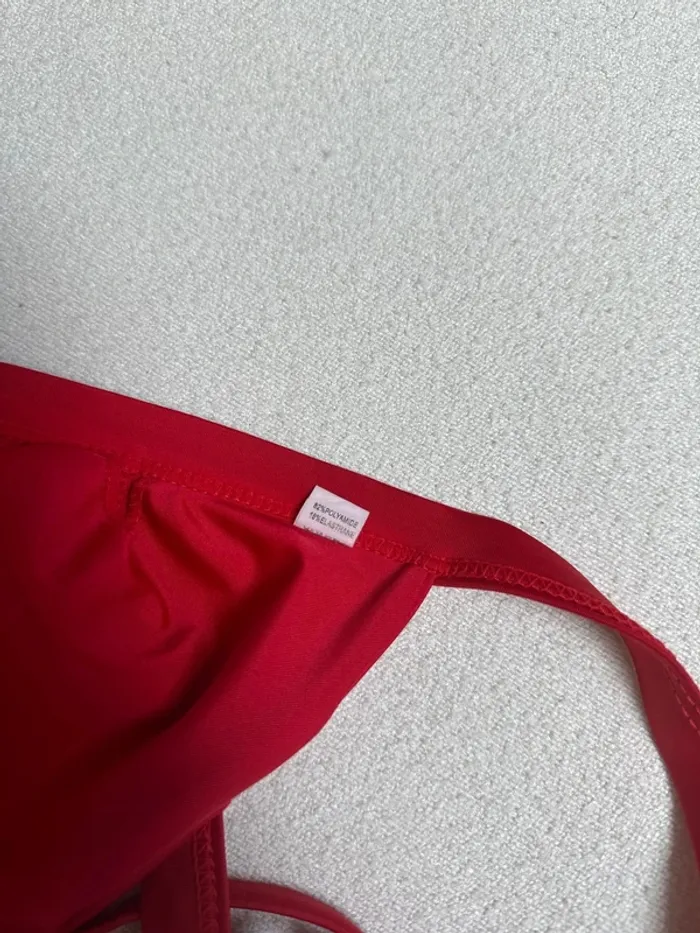 Lot 2 hauts de maillots de bains - photo numéro 3