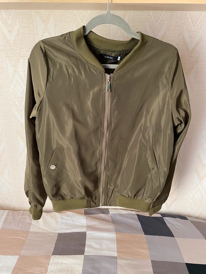 Superbe belle veste bomber  kaki E.Diva taille M - photo numéro 2
