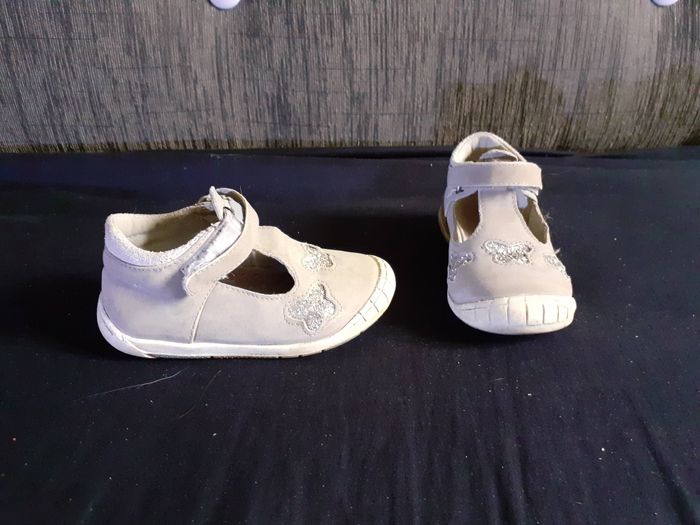 Chaussures fille pointure 23 - photo numéro 4