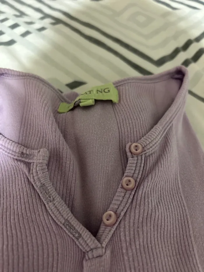 Chemise de nuit violette - photo numéro 4