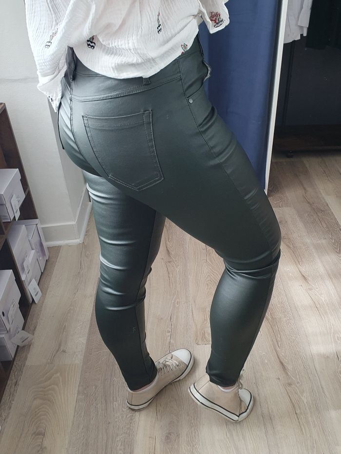 Pantalon simili cuir Séville olive Taille 36 - photo numéro 4