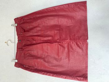 Jupe tissu enduit rouge taille 42