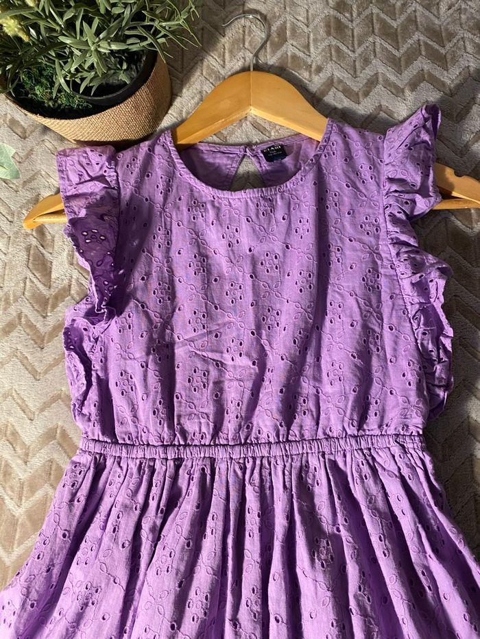 Robe en broderie anglais Kiabi taille 10 ans - photo numéro 2